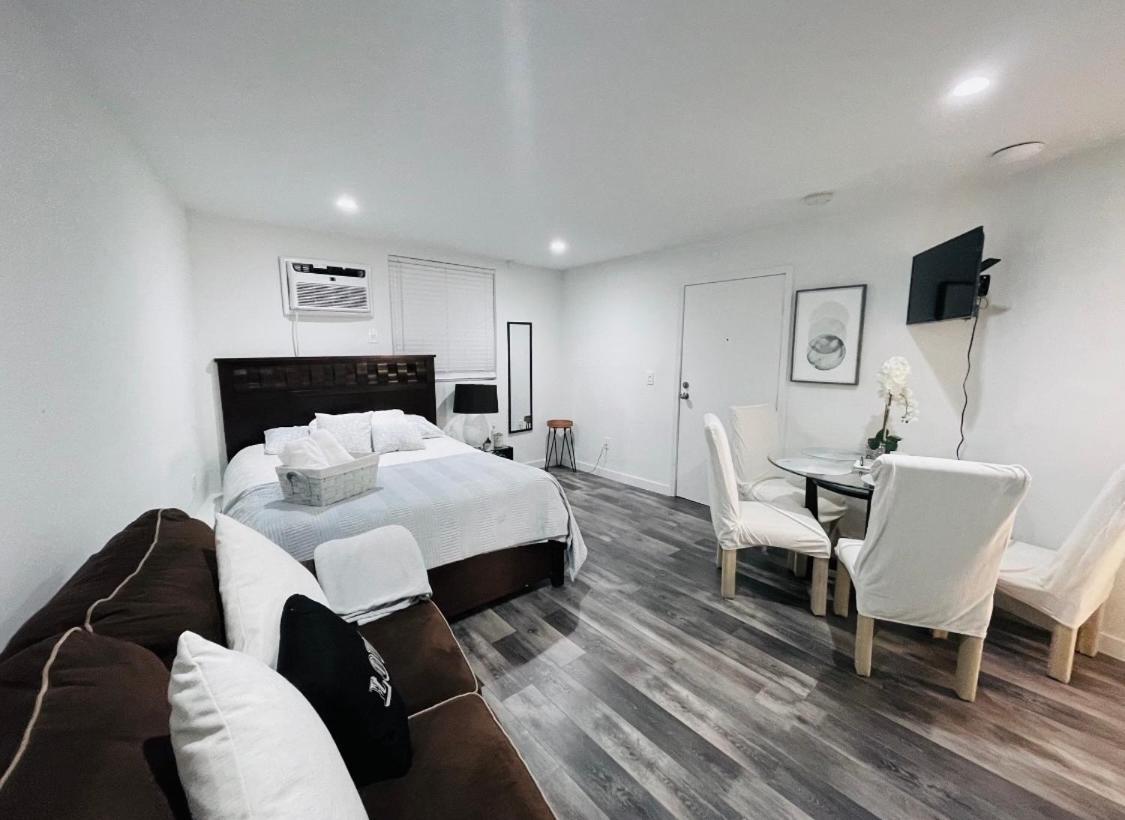 לוס אנג'לס Lovely Sherman Oaks Studio מראה חיצוני תמונה